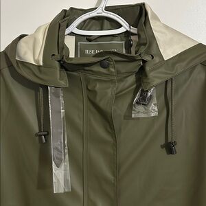 Size 38(8)⭐️NWT ILSE JACOBSEN Army Green Rain Coat 71.